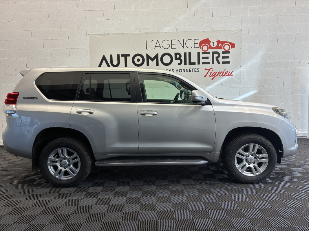 Toyota Land Cruiser — 8