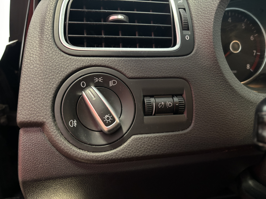 Volkswagen Polo — 18