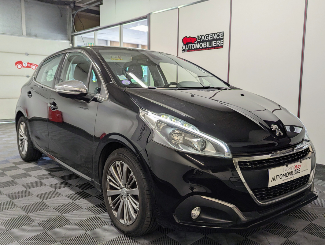 Peugeot 208 — 2