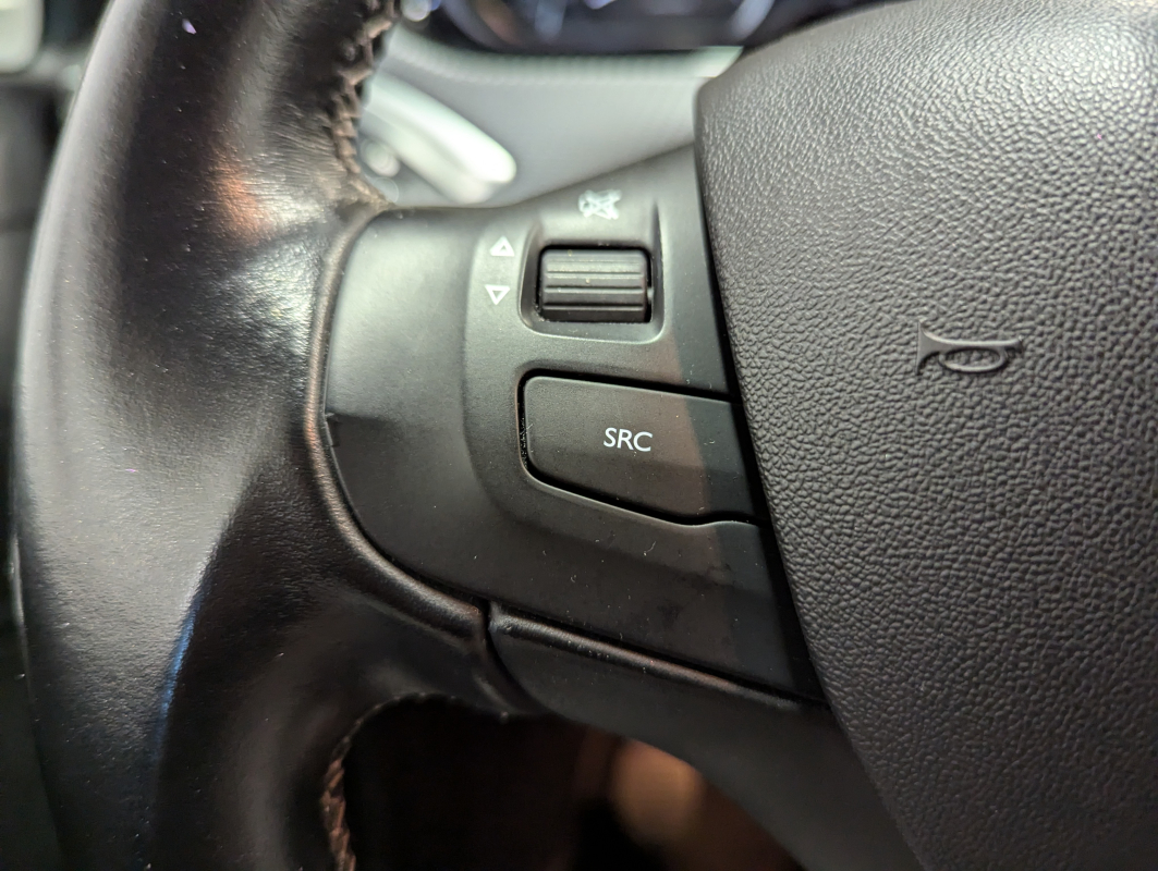 Peugeot 208 — 11
