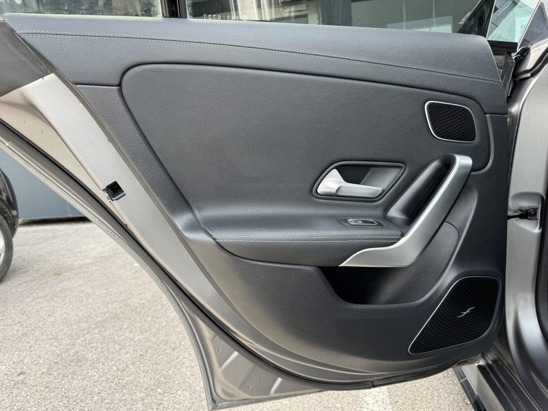 Mercedes Classe CLA — 16