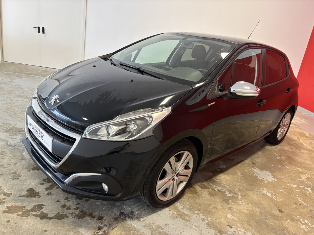 Peugeot 208 — 3