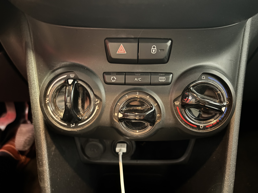 Peugeot 208 — 17