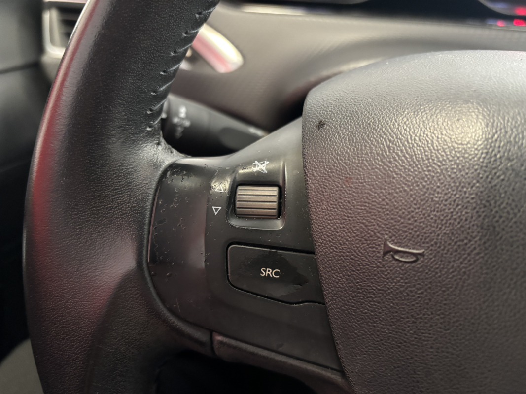 Peugeot 208 — 22
