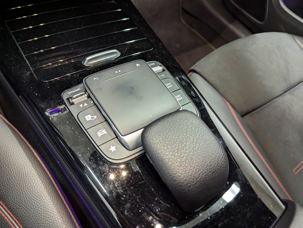 Mercedes Classe CLA — 28