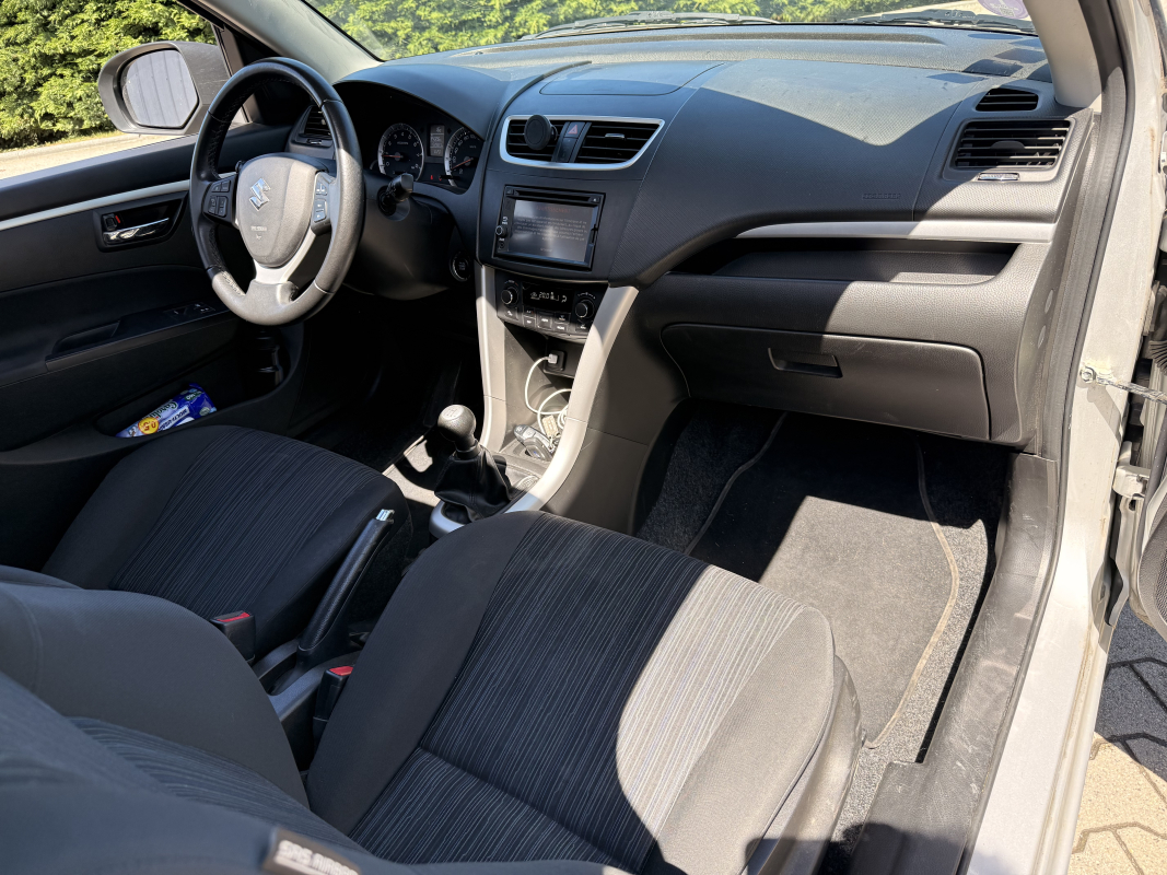 Suzuki Swift — 8