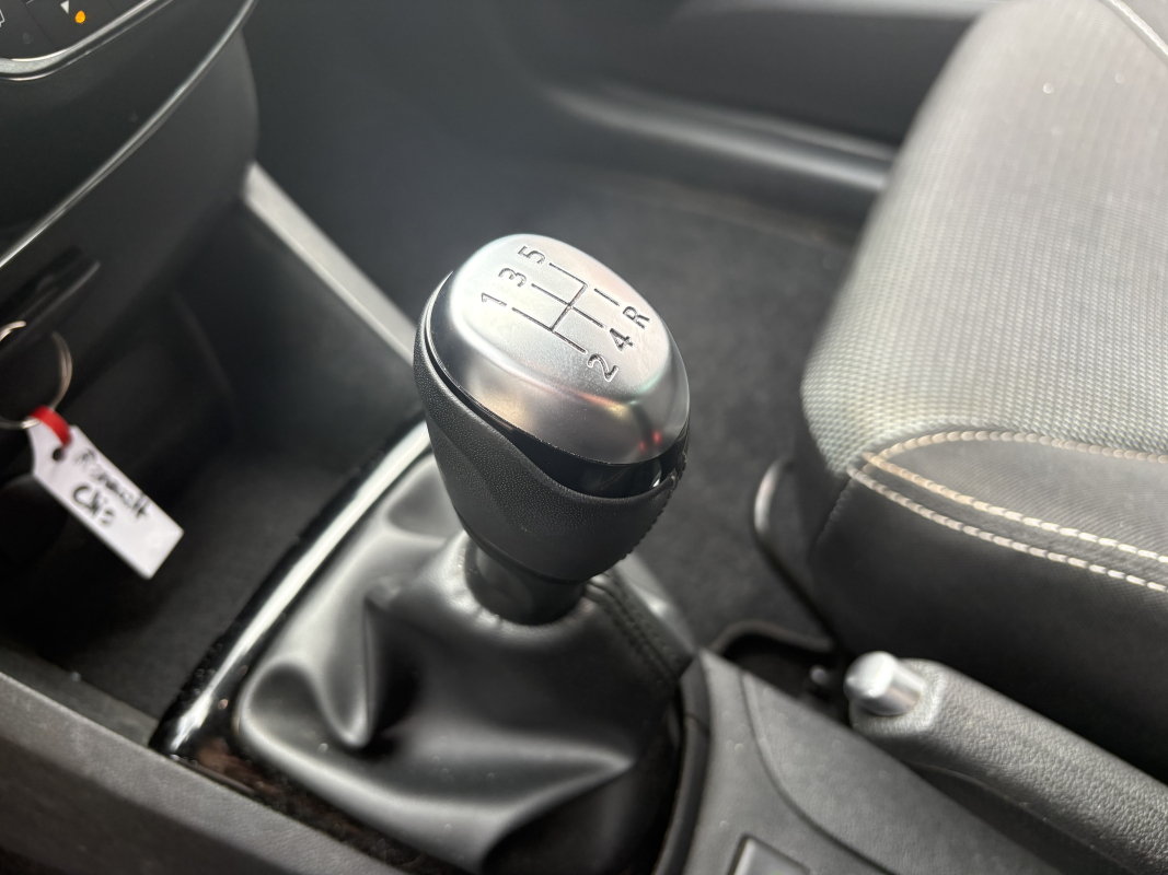 Renault Clio — 19