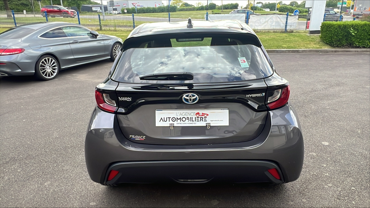 Toyota Yaris — 10