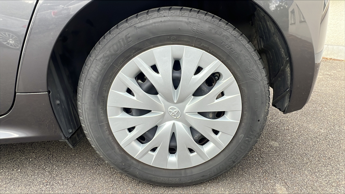 Toyota Yaris — 33