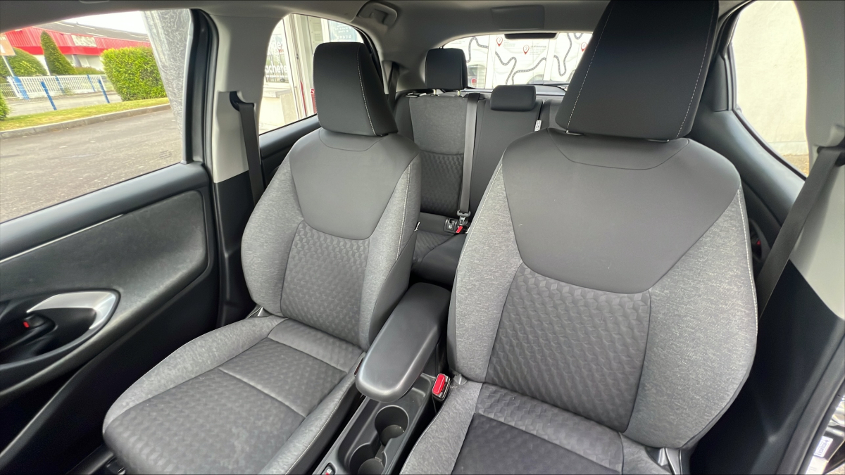 Toyota Yaris — 18