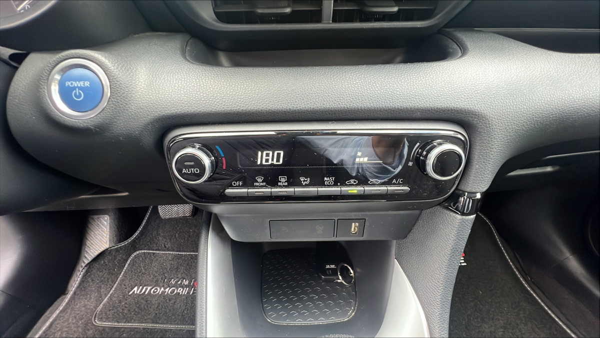 Toyota Yaris — 37