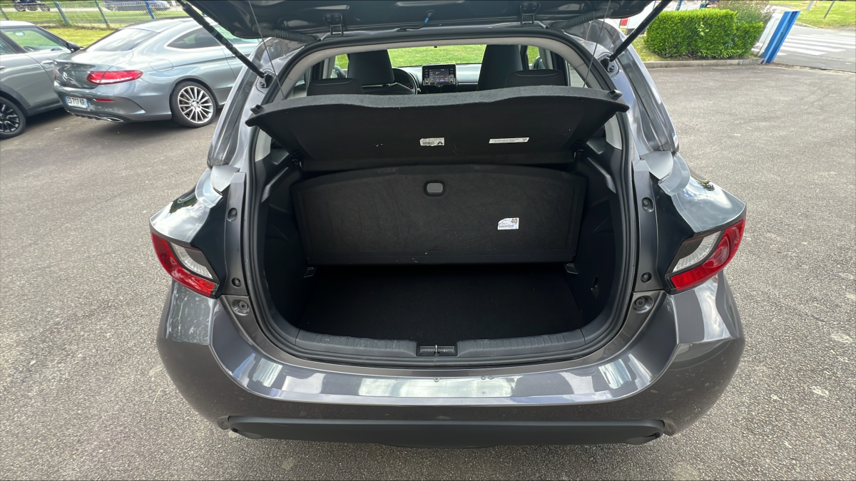 Toyota Yaris — 24