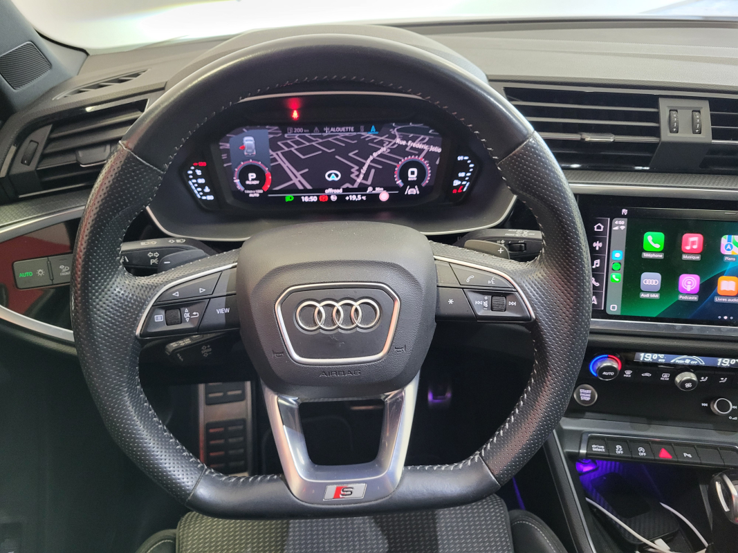 Audi Q3 — 18