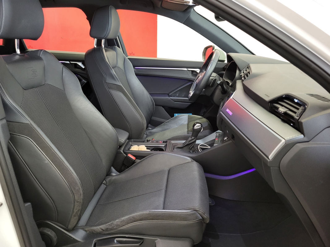 Audi Q3 — 30