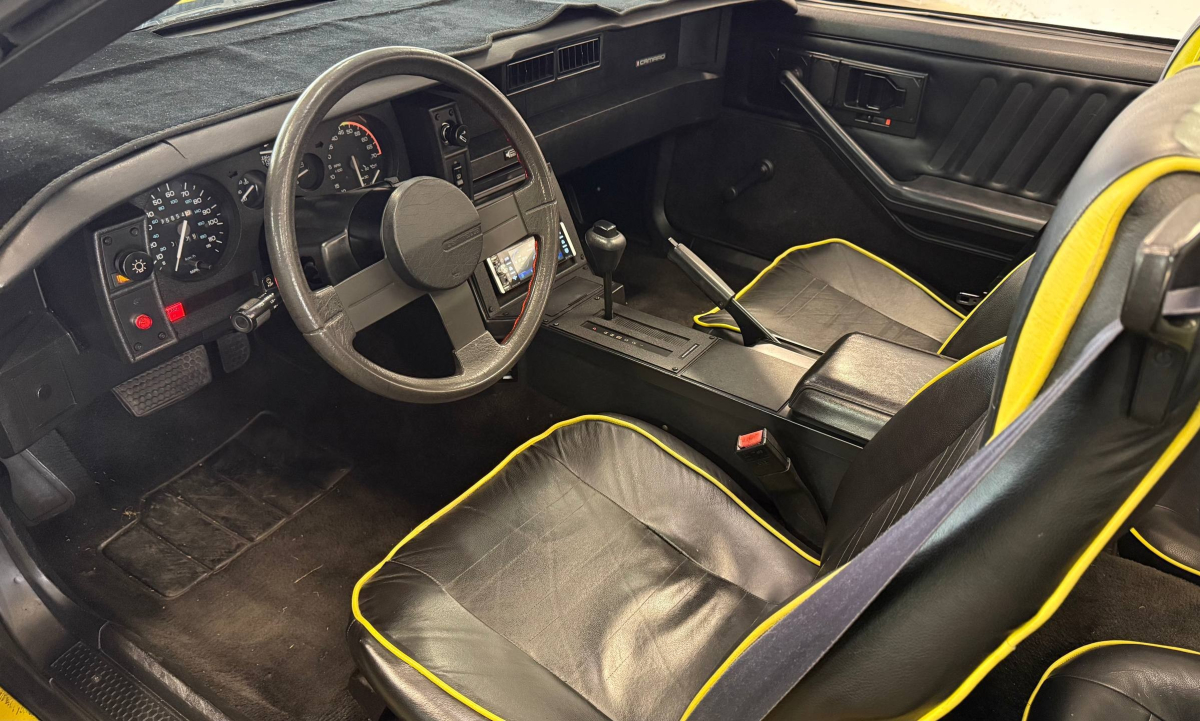 Chevrolet Camaro — 16