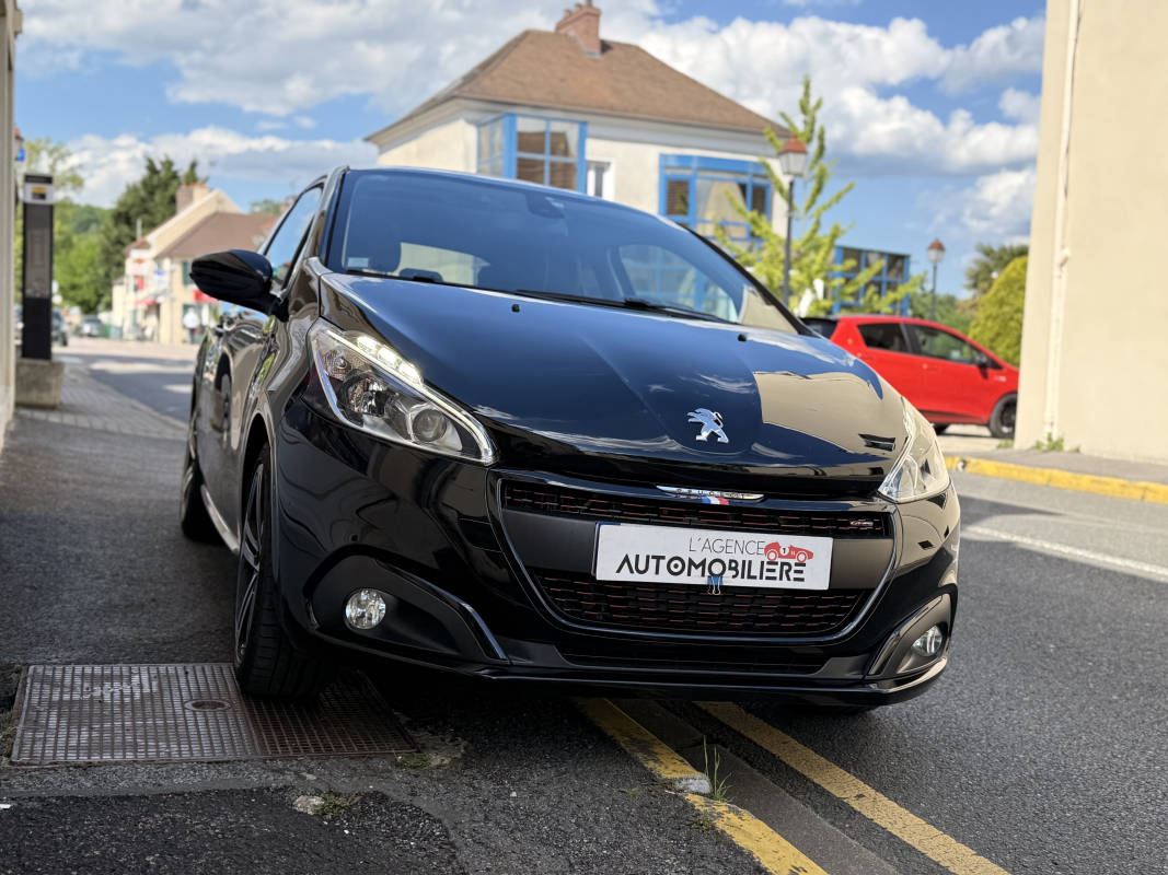 Peugeot 208 — 3
