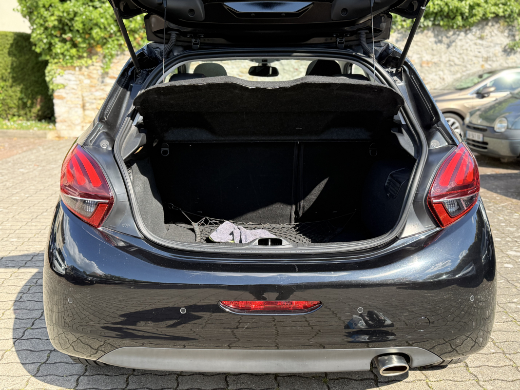 Peugeot 208 — 20