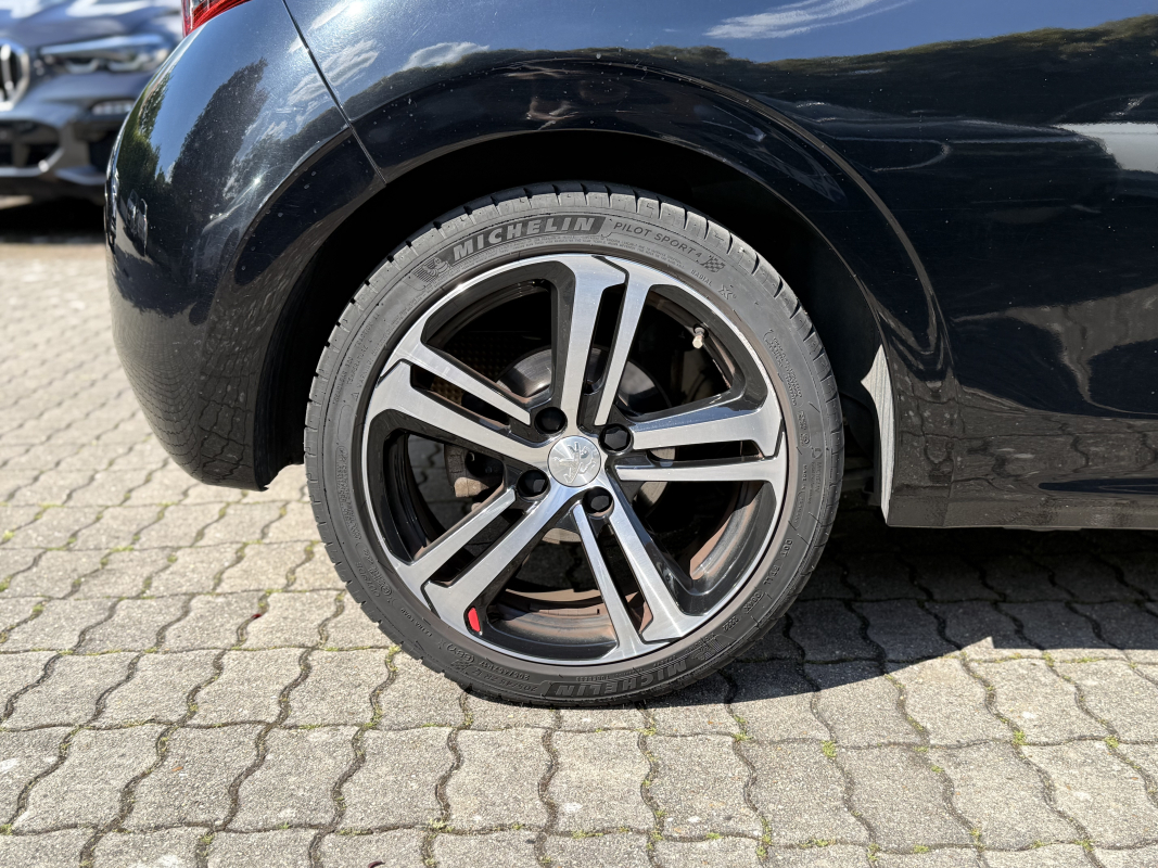 Peugeot 208 — 22