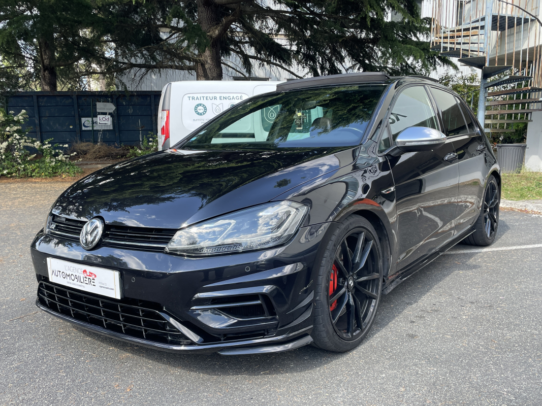 Volkswagen Golf — 3