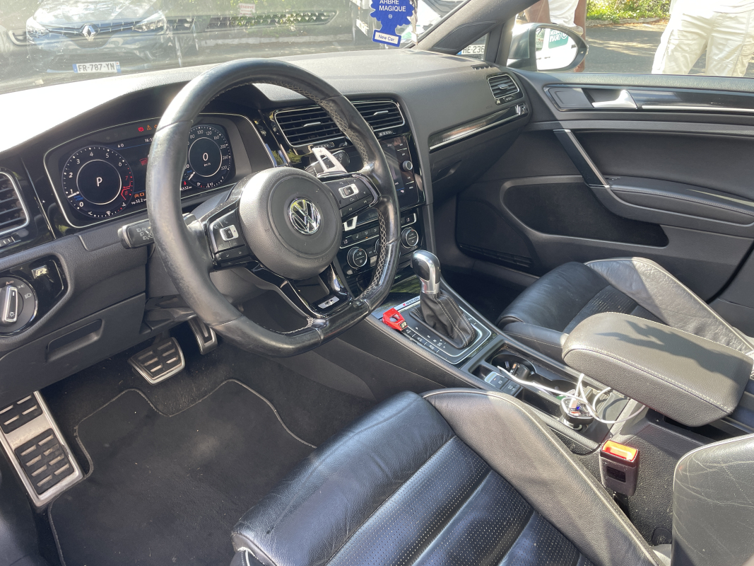 Volkswagen Golf — 9