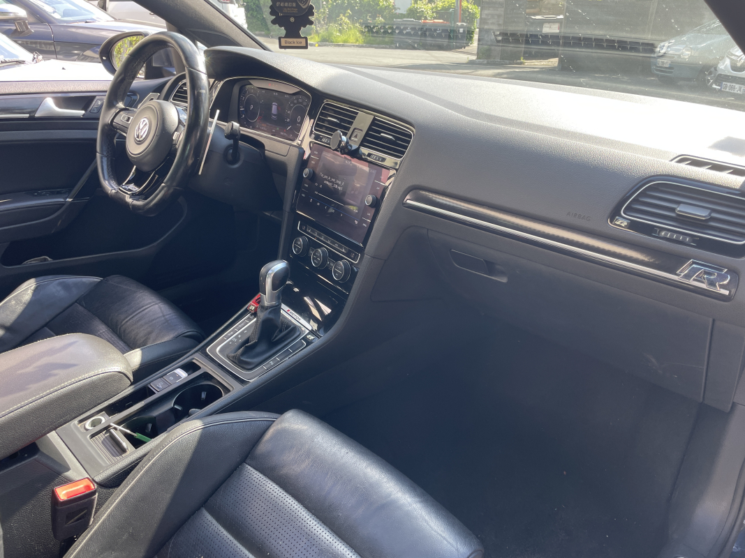 Volkswagen Golf — 12