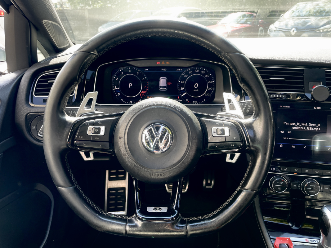 Volkswagen Golf — 15