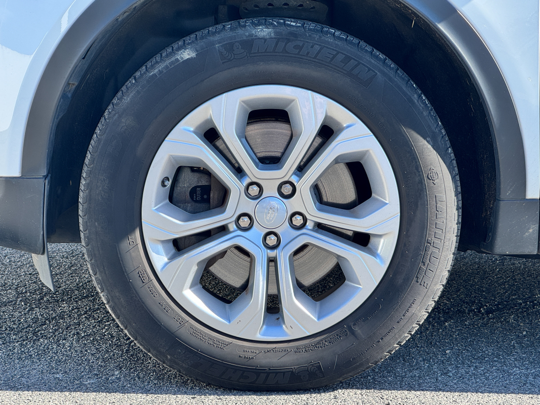Land Rover Discovery Sport — 37