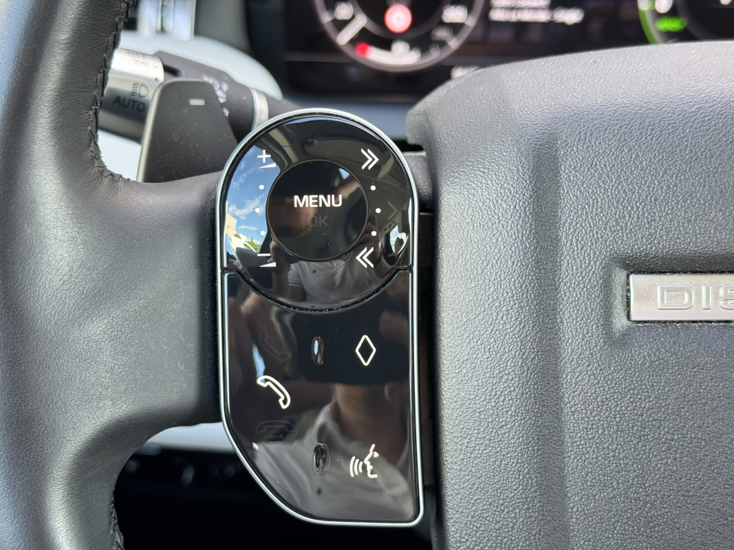 Land Rover Discovery Sport — 24