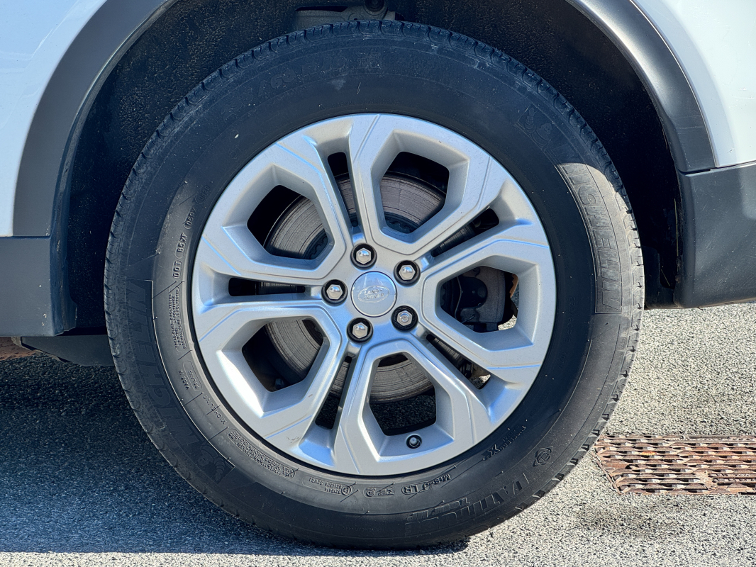 Land Rover Discovery Sport — 39