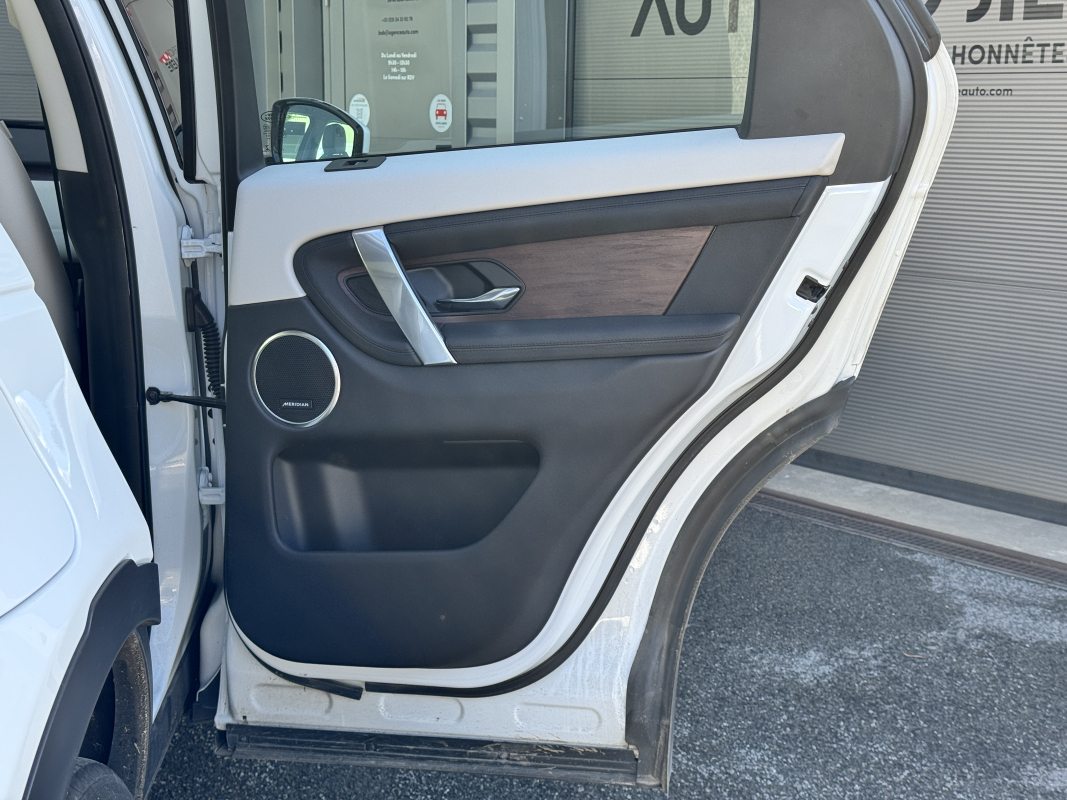 Land Rover Discovery Sport — 34