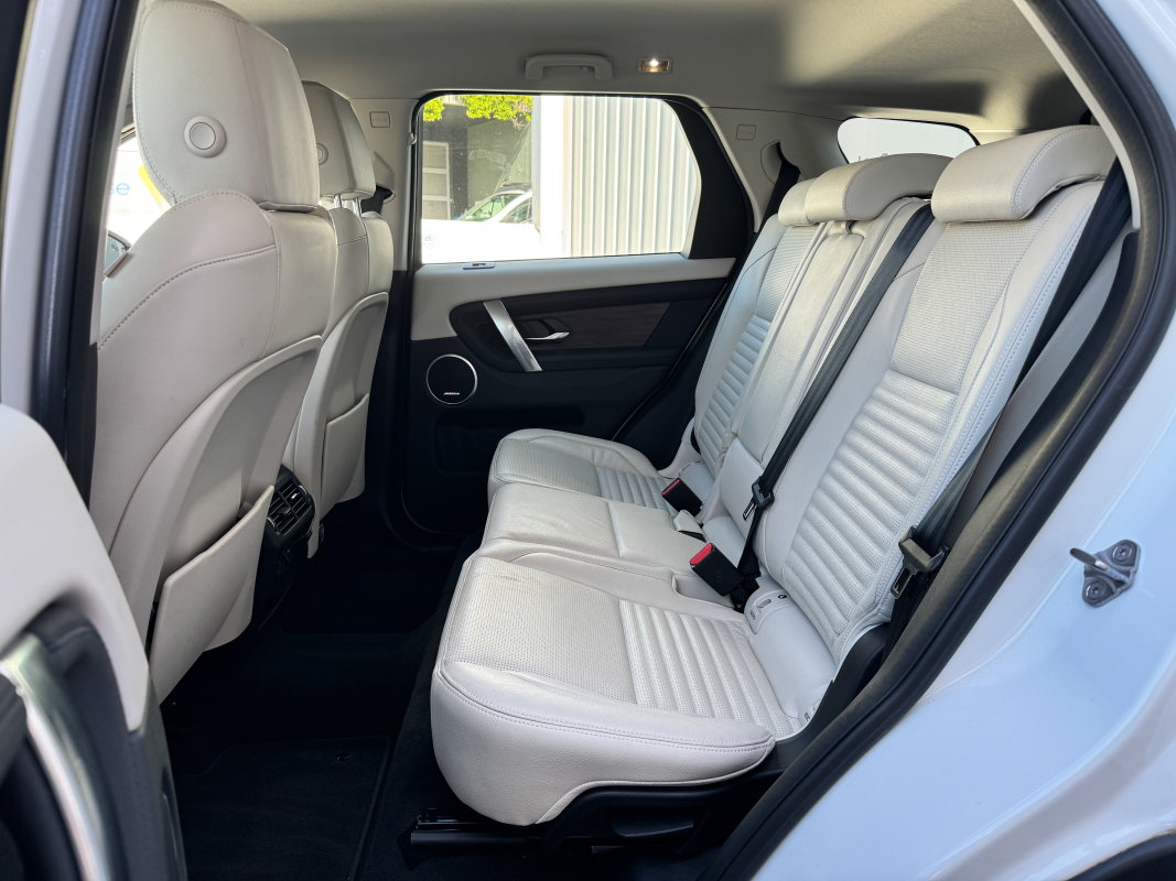 Land Rover Discovery Sport — 14
