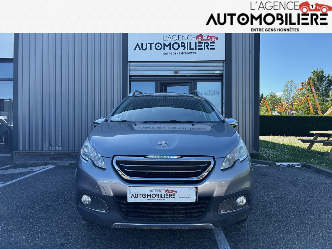Peugeot 2008 — 8