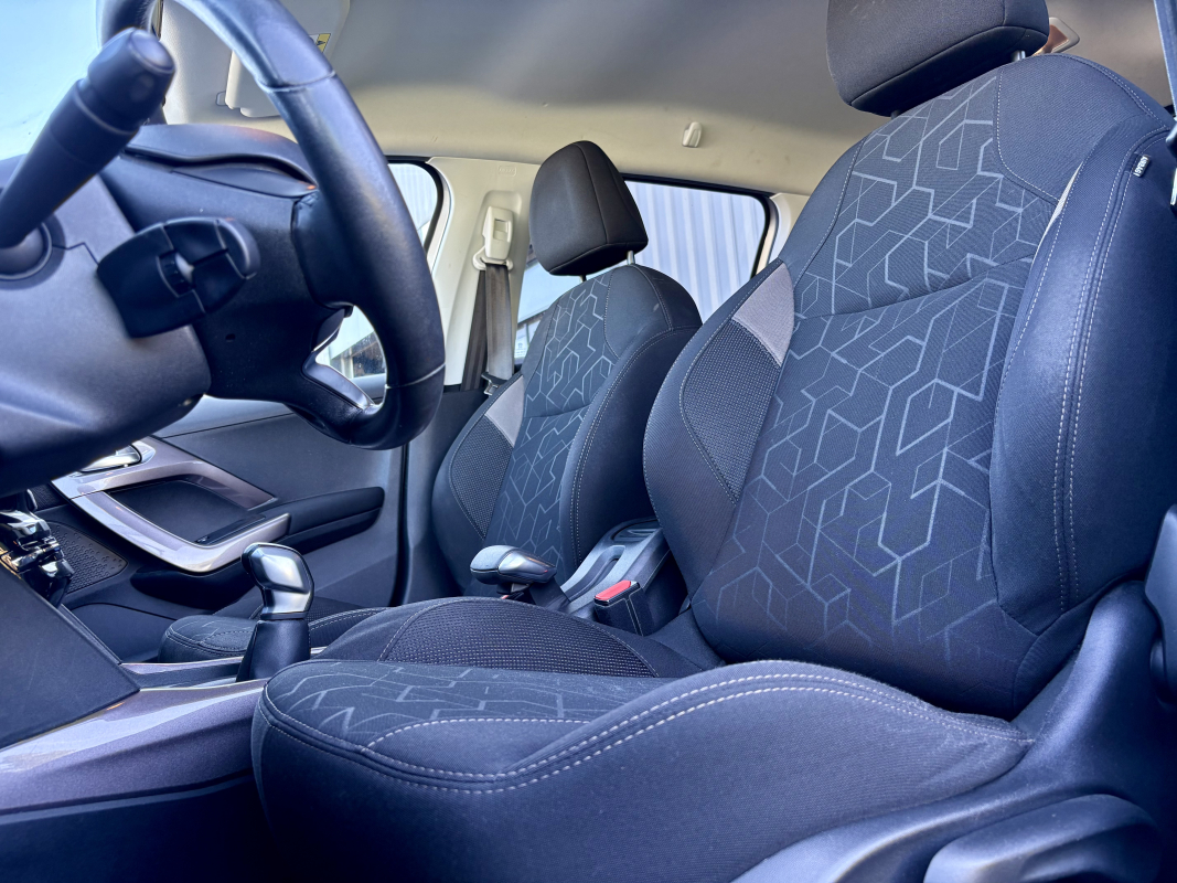 Peugeot 2008 — 11