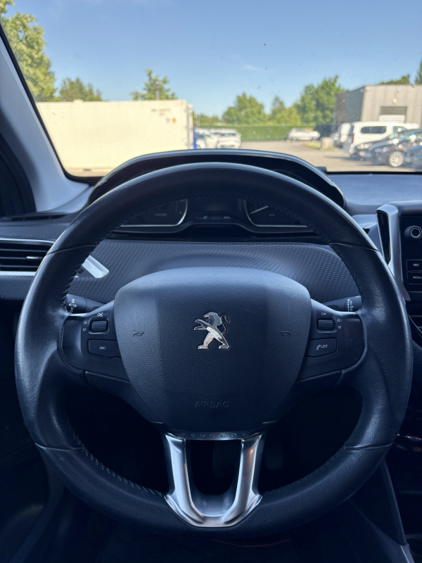 Peugeot 2008 — 14