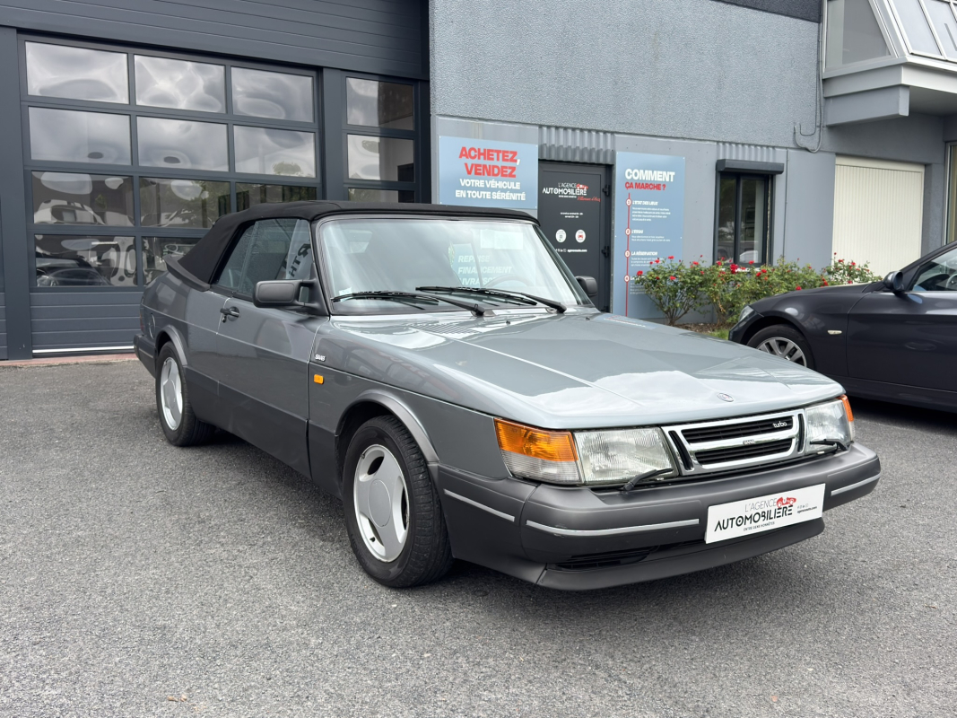 Saab 900 — 2
