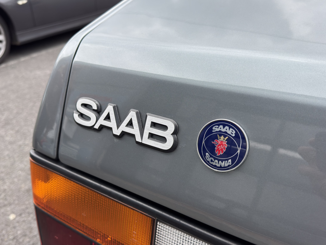 Saab 900 — 9