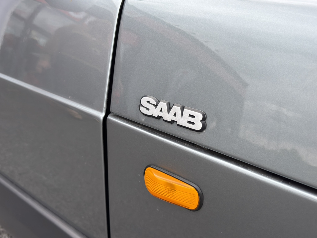 Saab 900 — 12