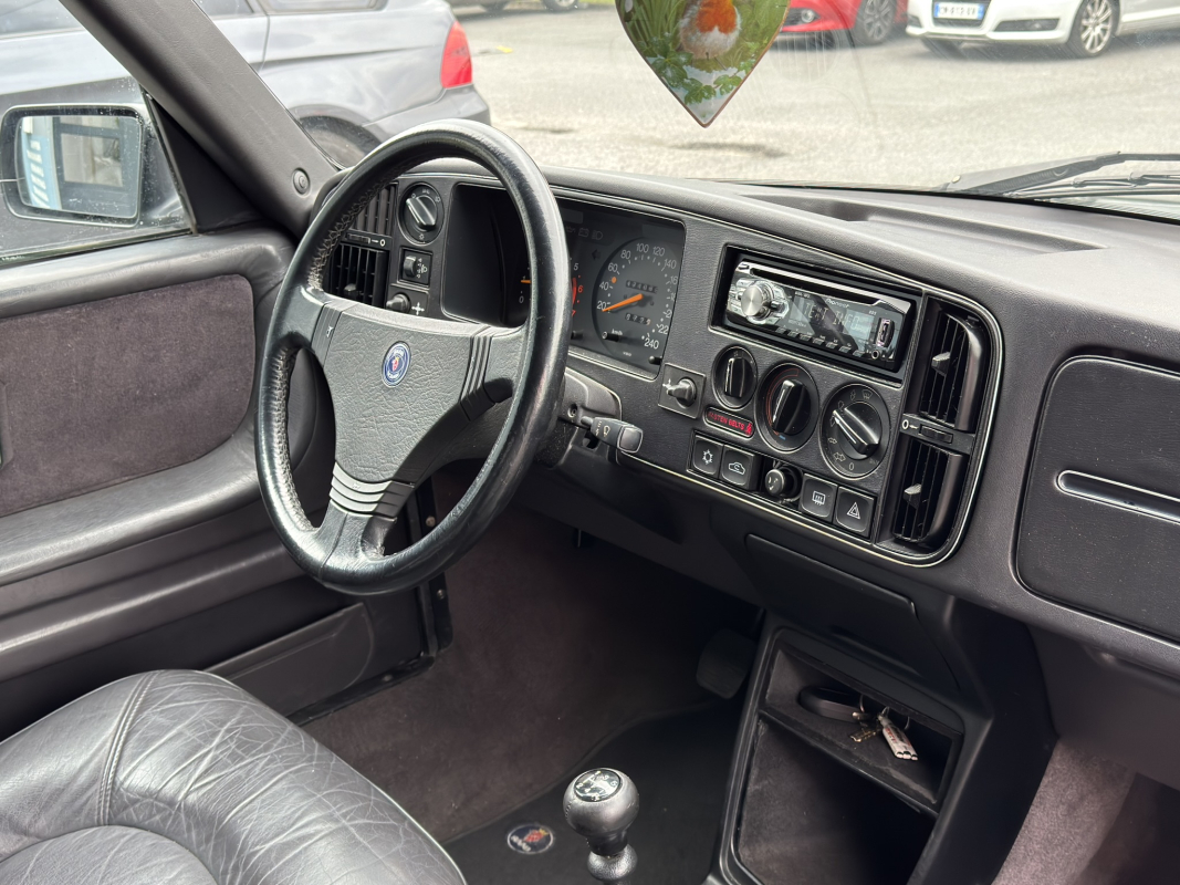 Saab 900 — 13