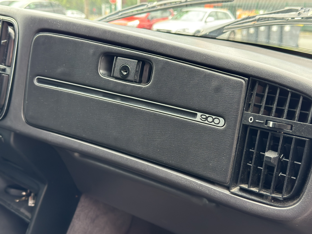 Saab 900 — 14