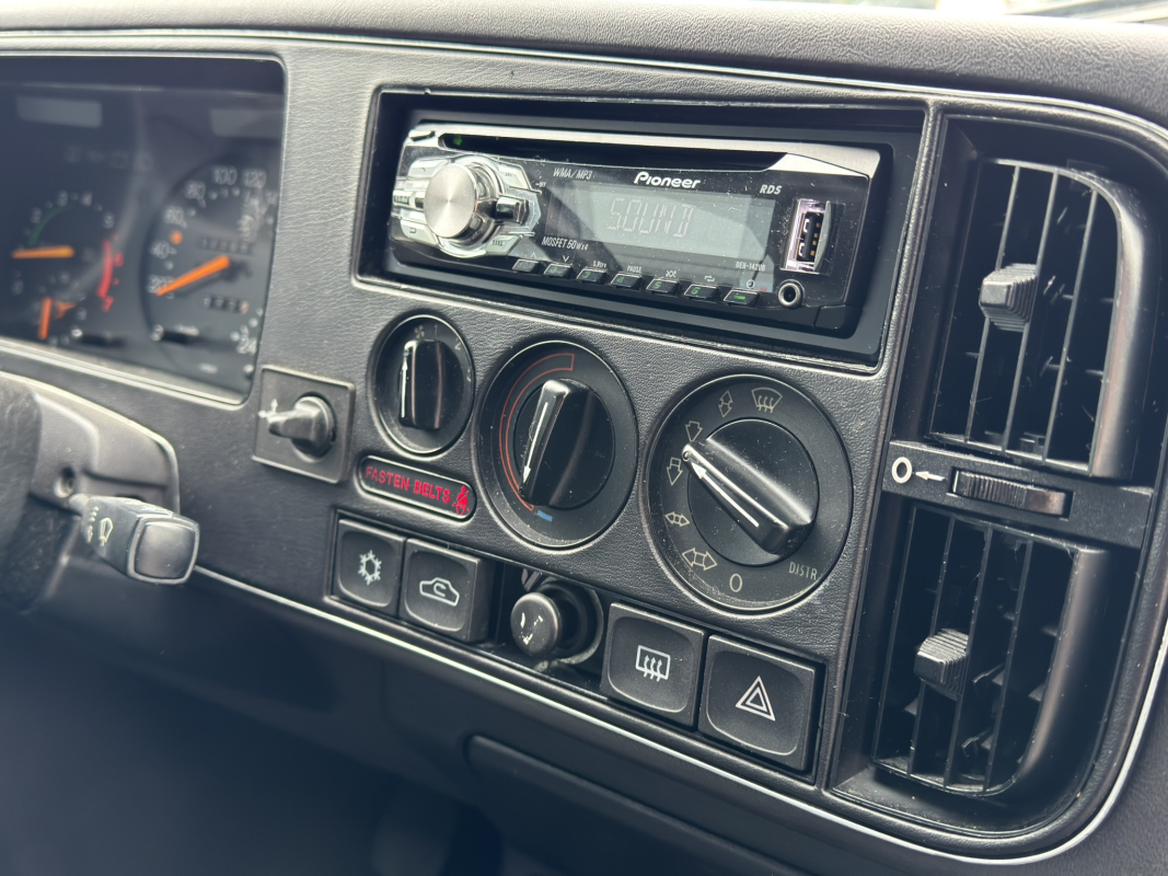 Saab 900 — 17