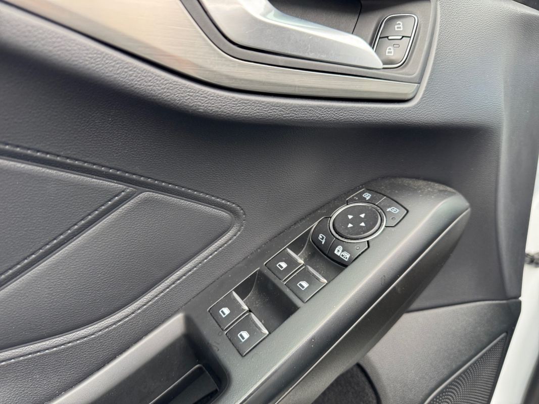 Ford Focus — 12