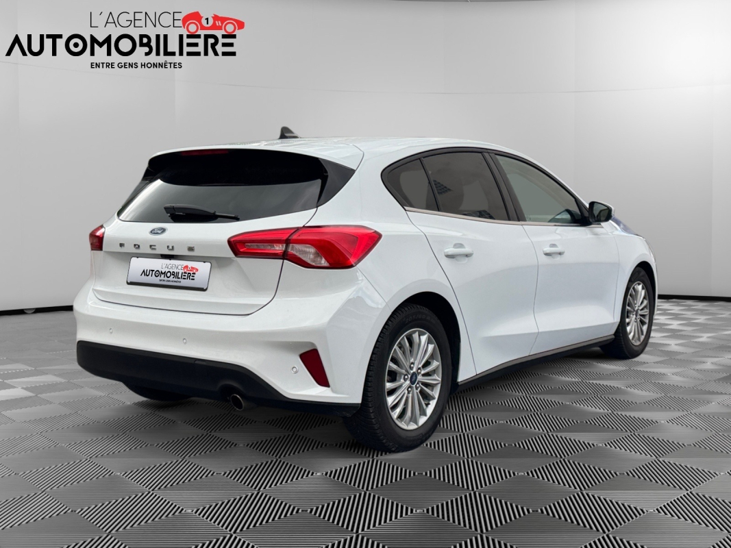 Ford Focus — 3