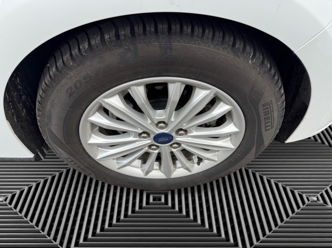 Ford Focus — 15