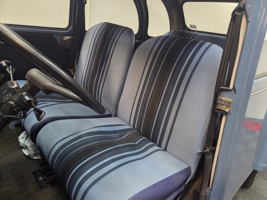 Citroen 2CV — 12