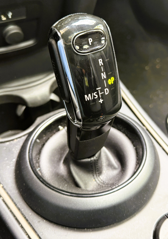 Mini Countryman — 16