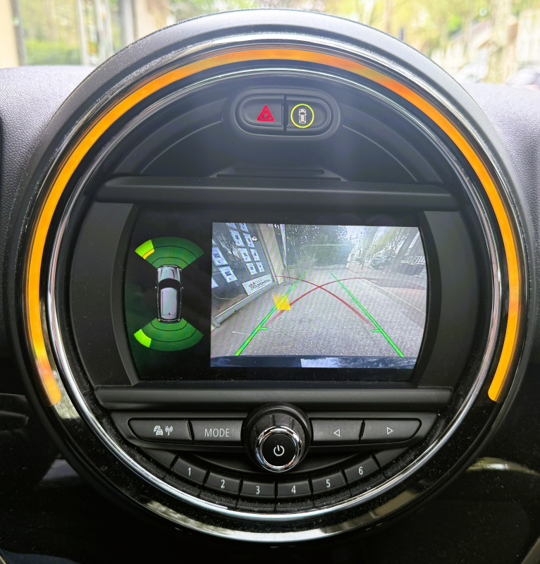 Mini Countryman — 18