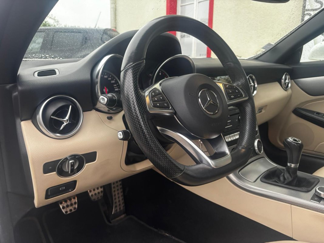 Mercedes SLC — 21