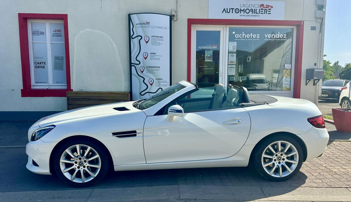 Mercedes SLC — 10