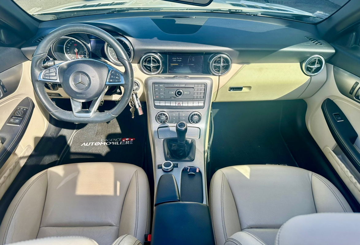 Mercedes SLC — 16