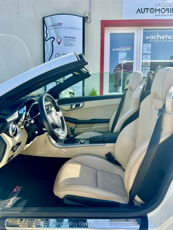 Mercedes SLC — 14